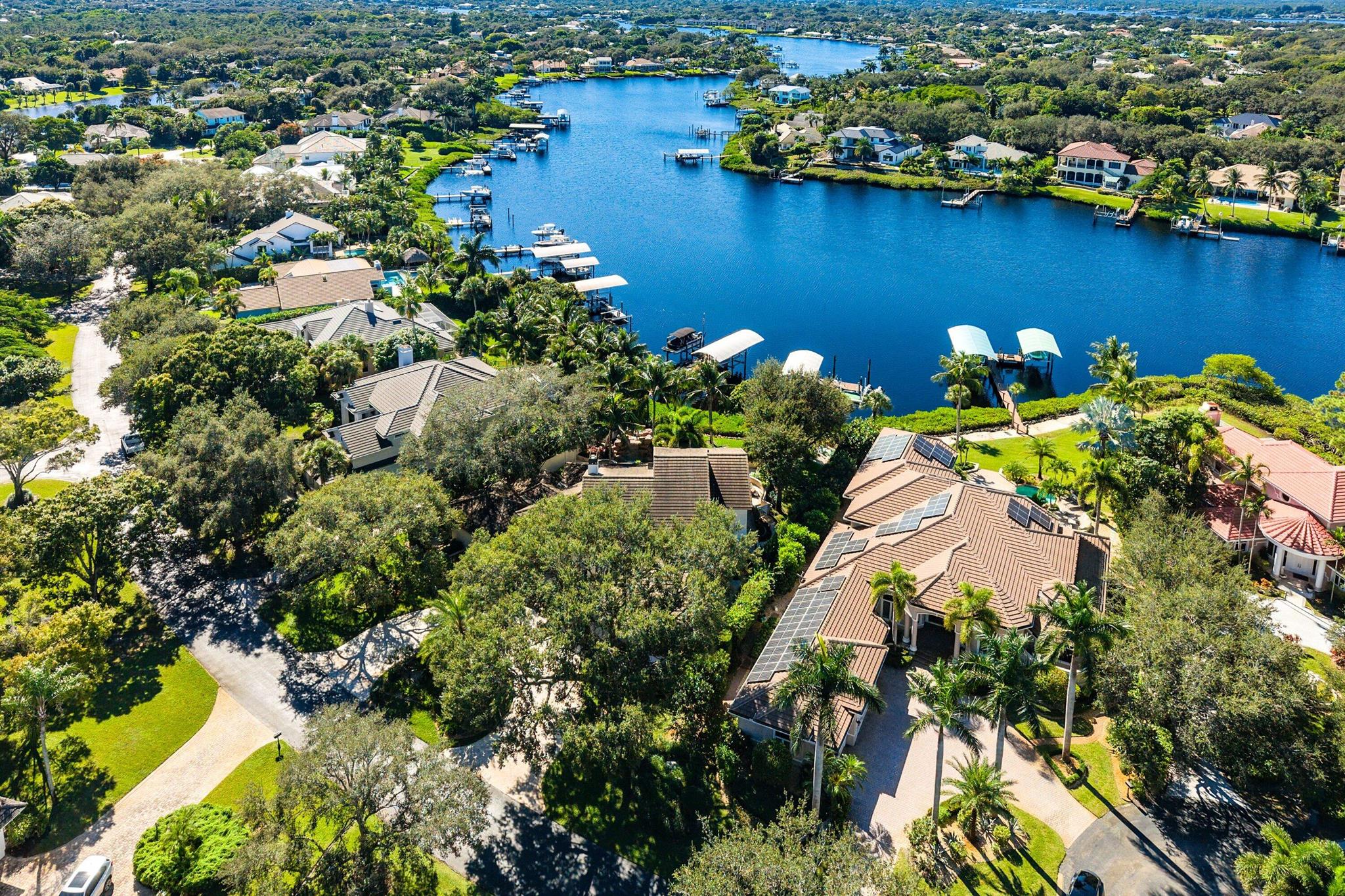 RIVER RIDGE (TEQUESTA) - Residential