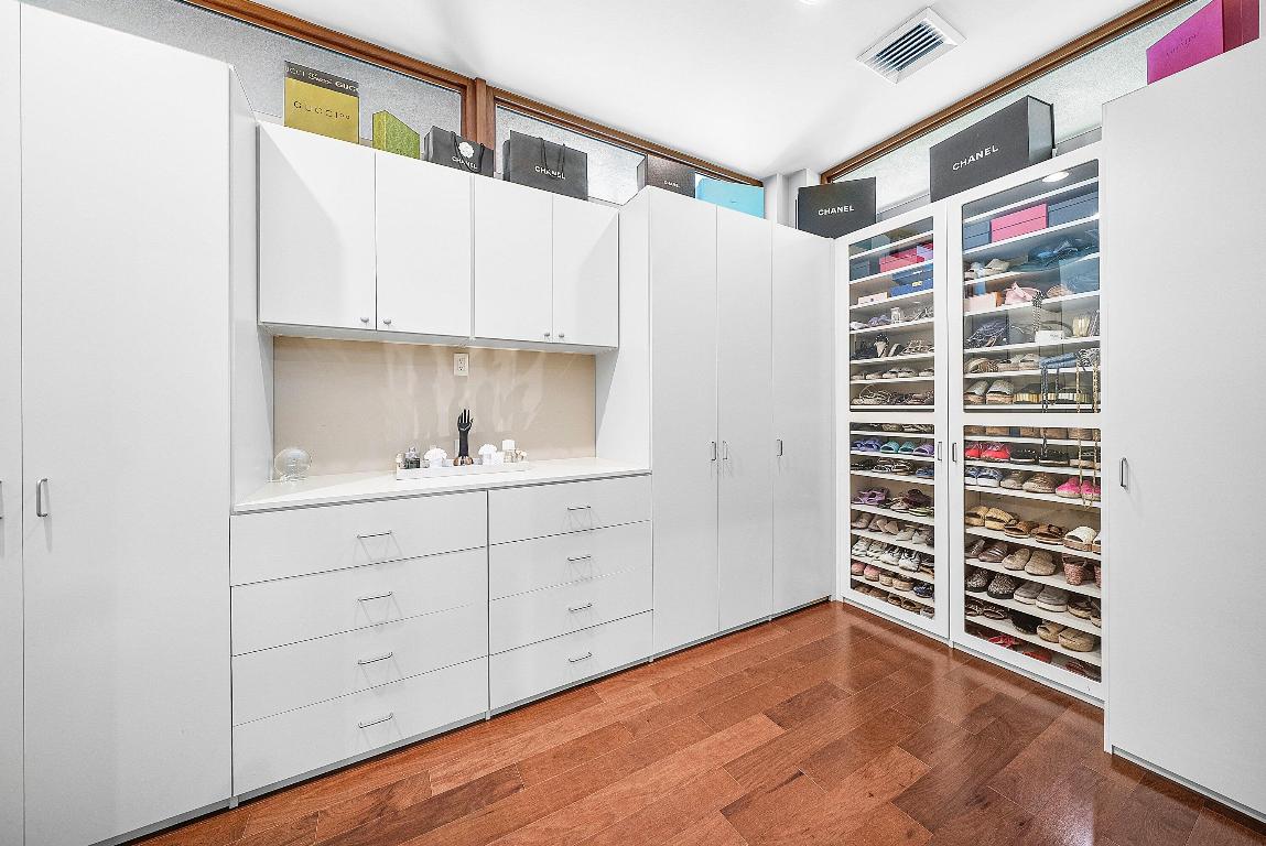 RIVER RIDGE (TEQUESTA) - Residential