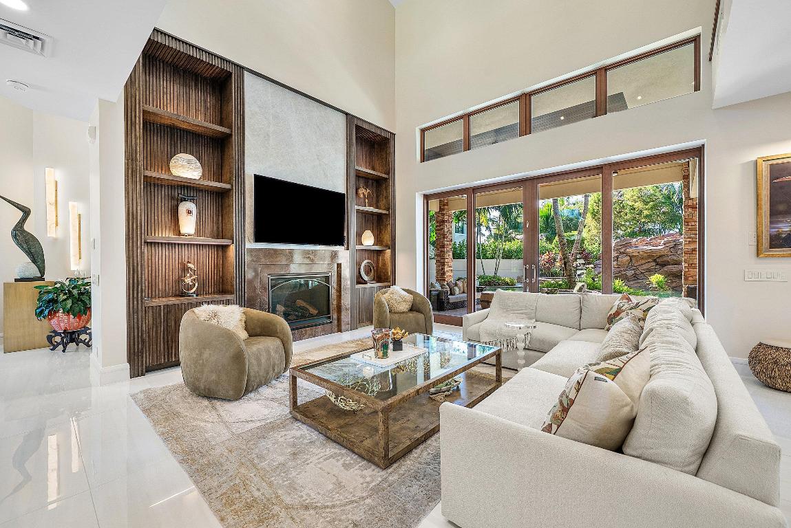 RIVER RIDGE (TEQUESTA) - Residential