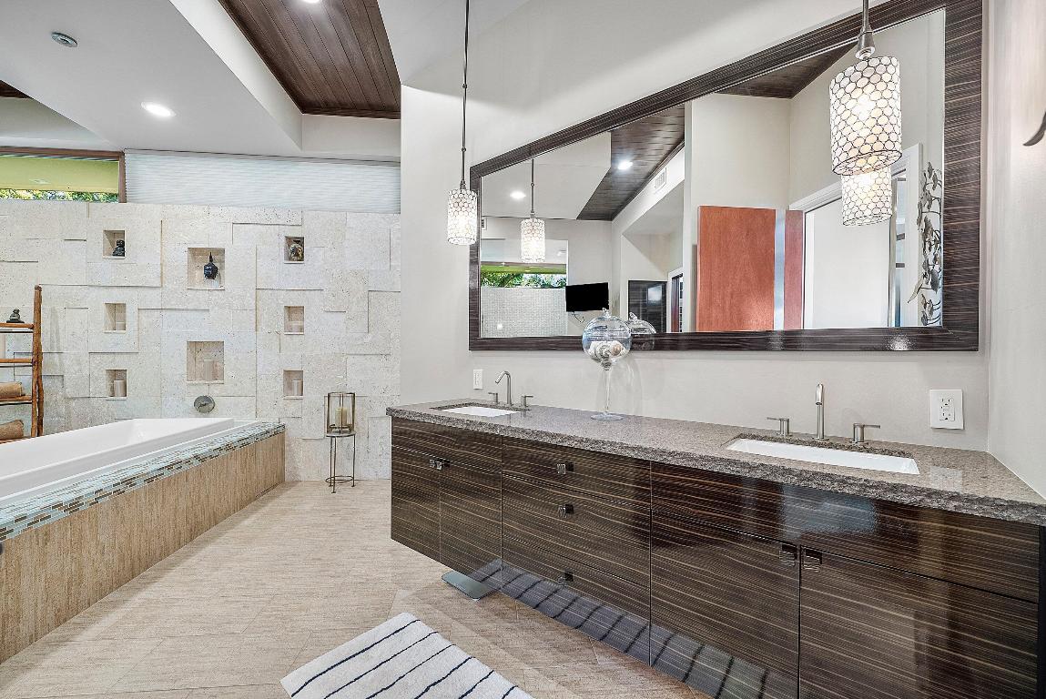 RIVER RIDGE (TEQUESTA) - Residential