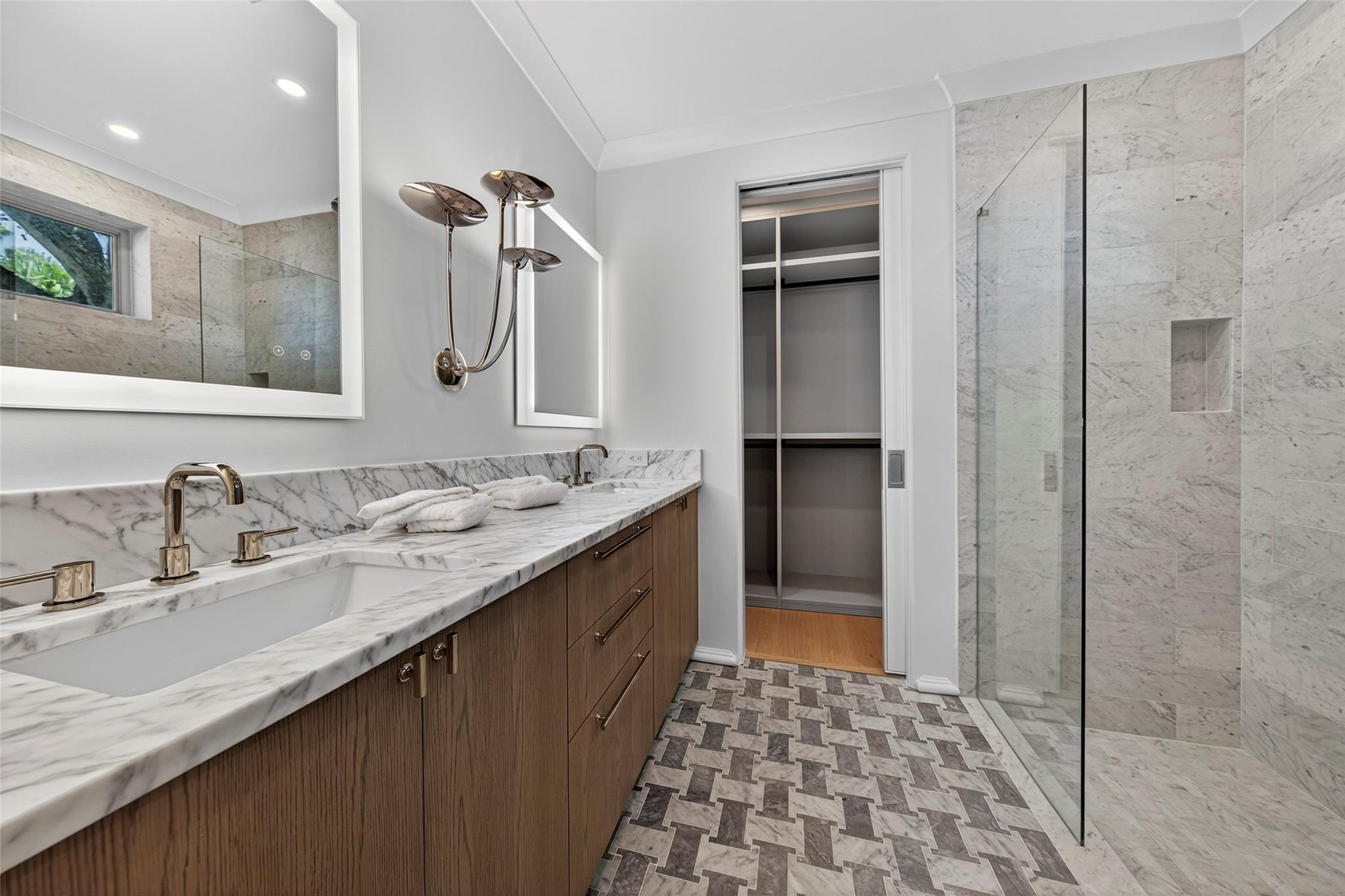 RESIDENCES AT NEW RIVER - Residential