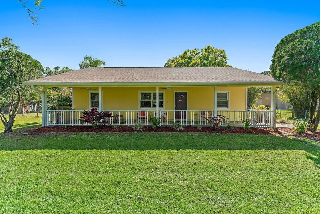 Photo of 11446 154th Road N, Jupiter, FL 33478 (MLS # R10961742)