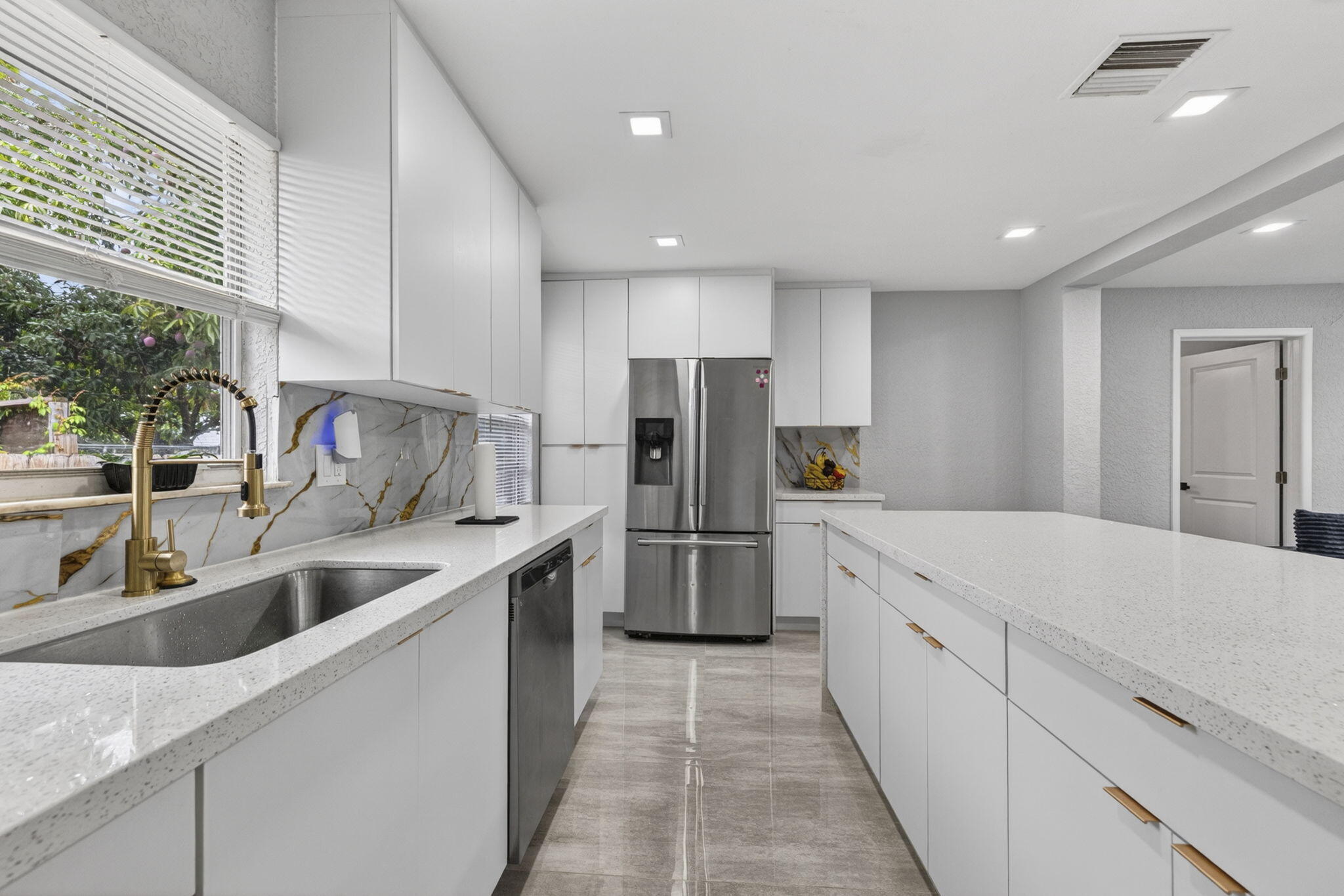 800 NW 6th Avenue