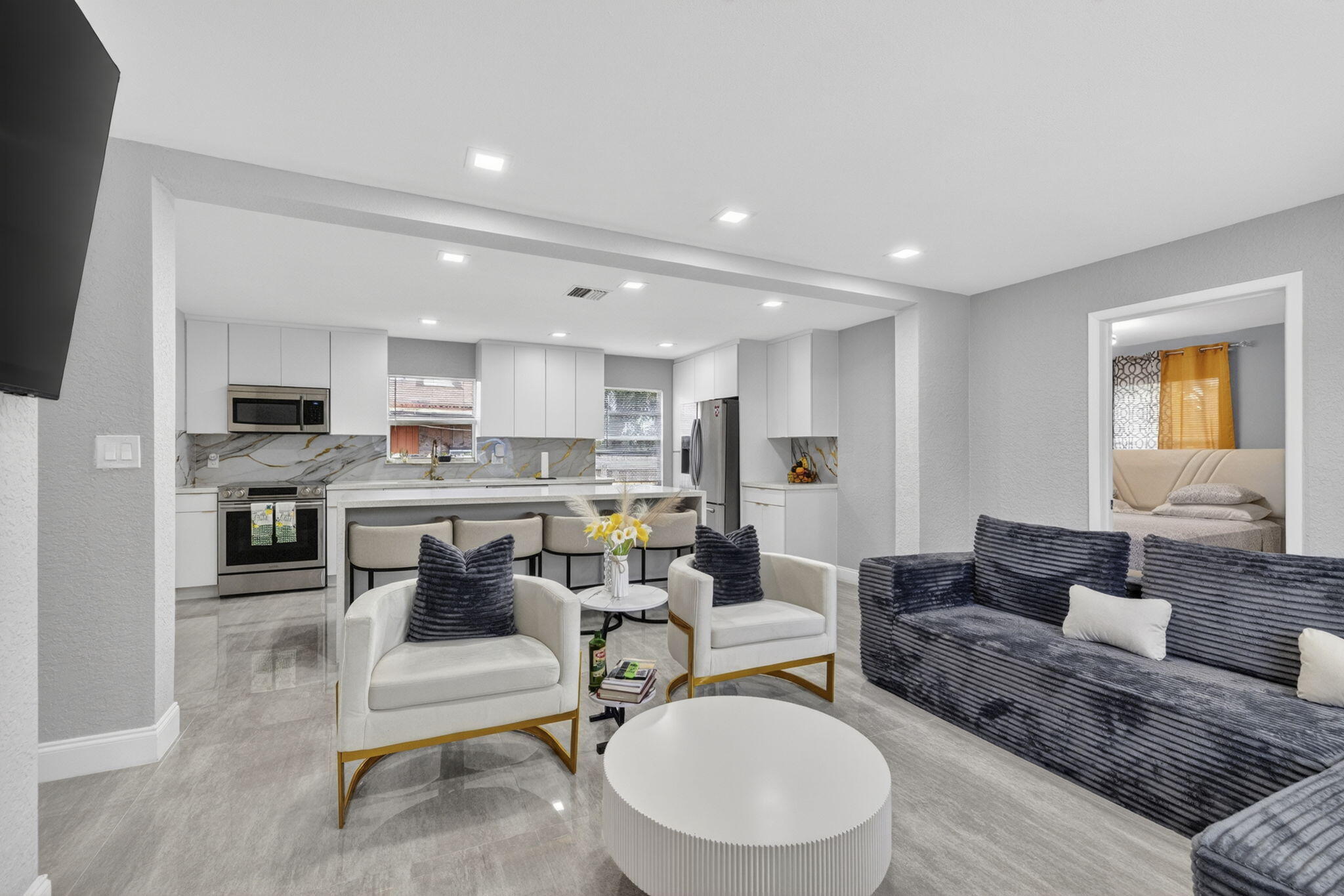 800 NW 6th Avenue