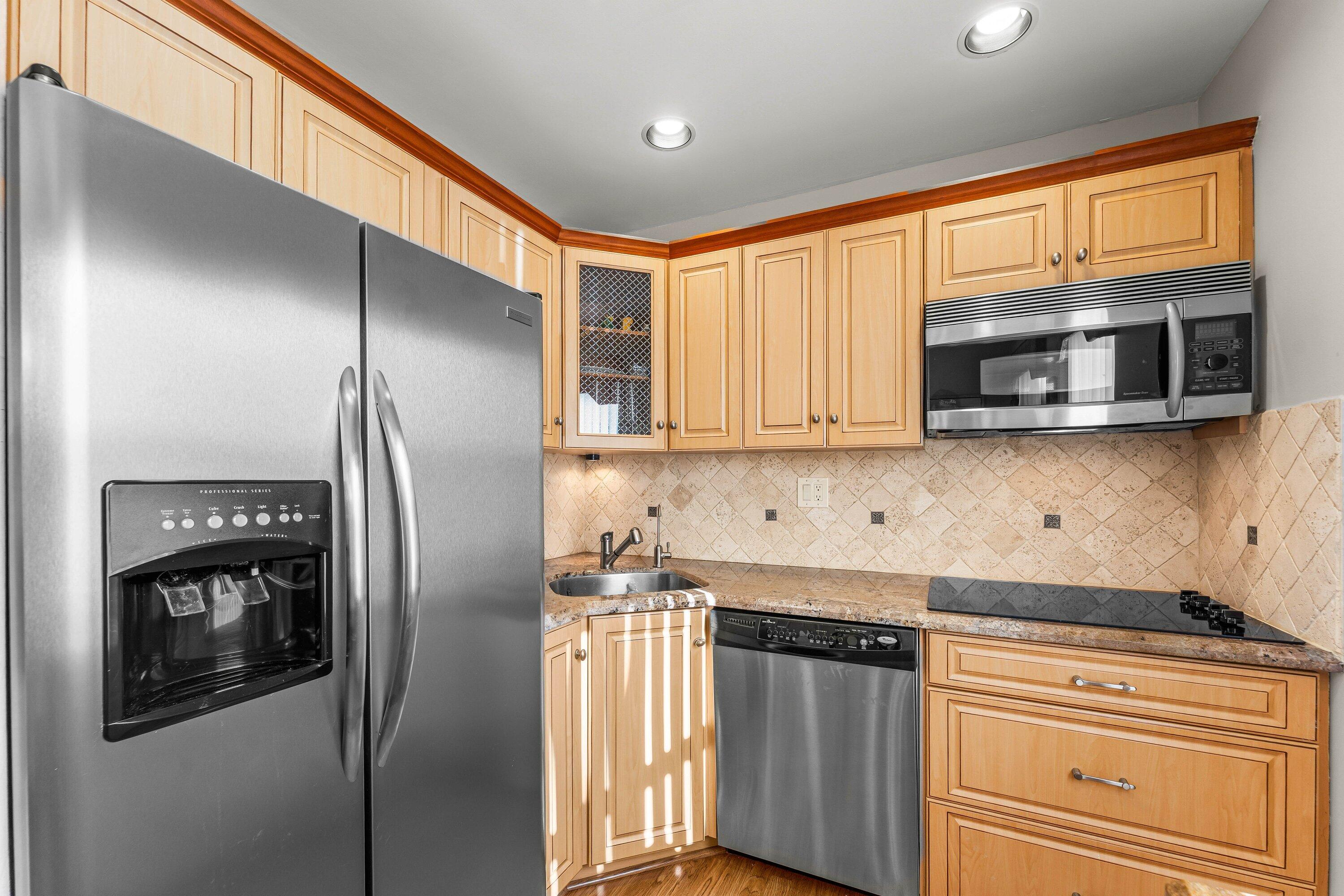 KINGS POINT FLANDERS CONDOS - Residential