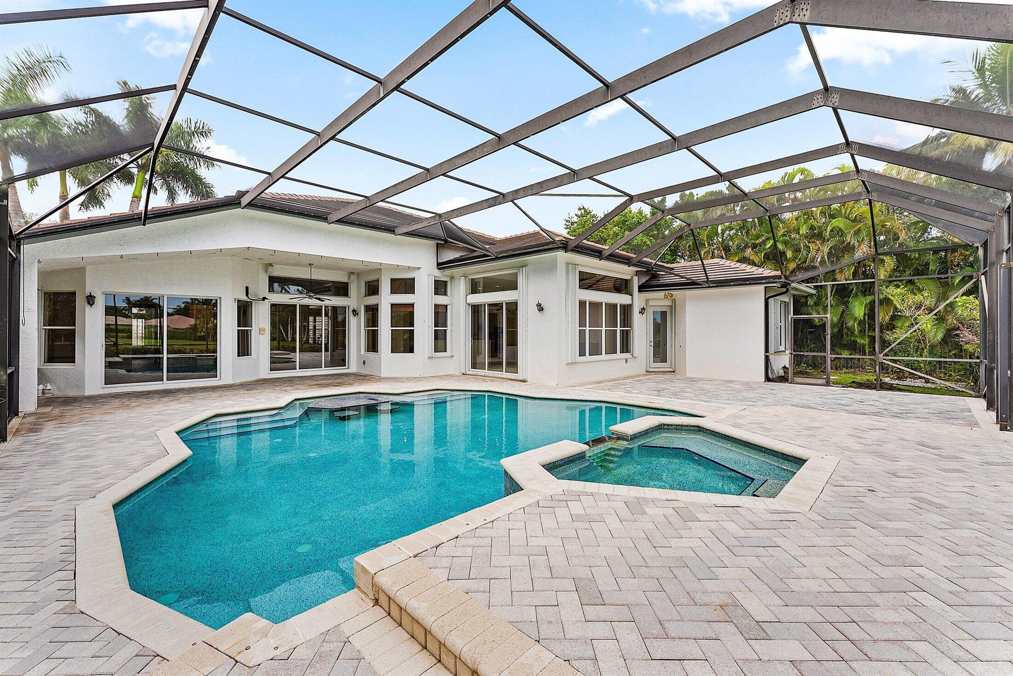 Saturnia - Residential