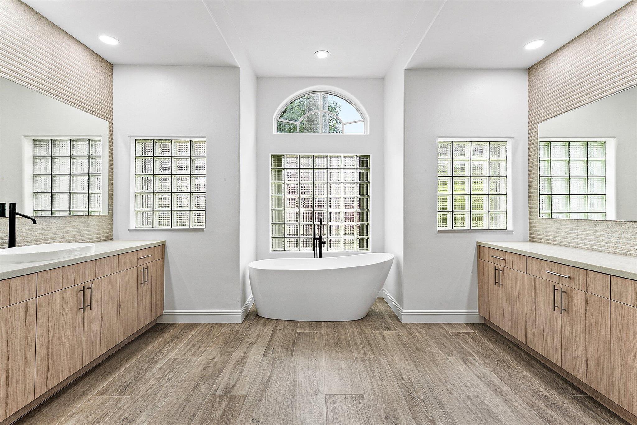 Saturnia - Residential