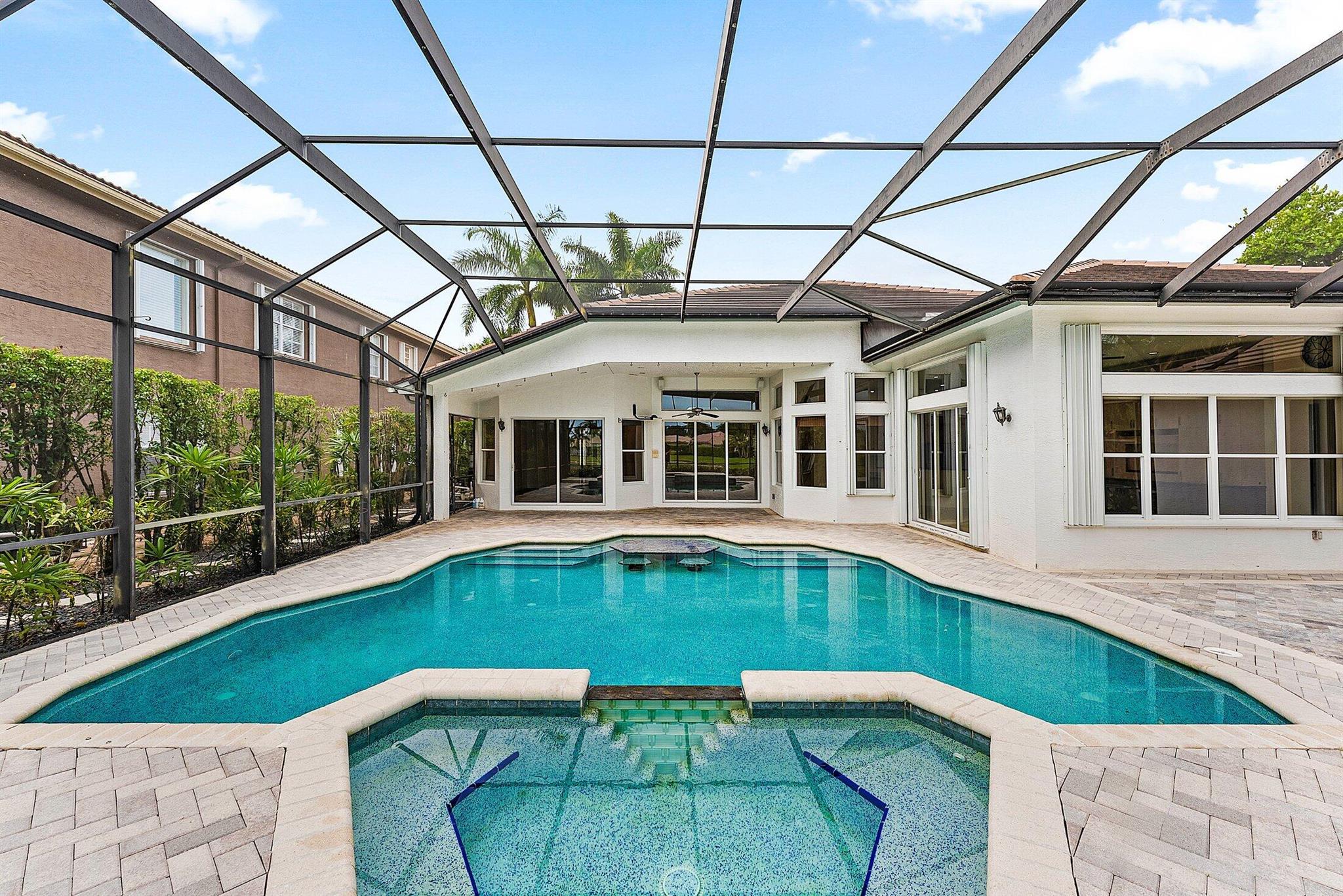 Saturnia - Residential