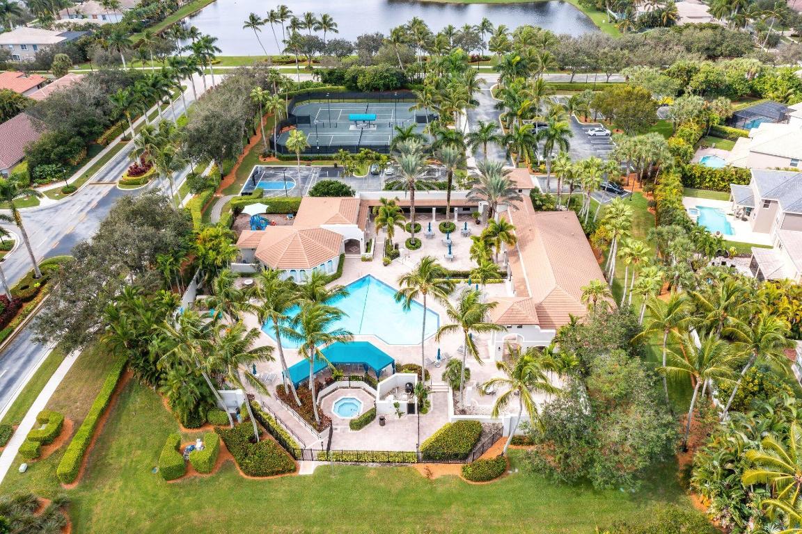 Saturnia - Residential