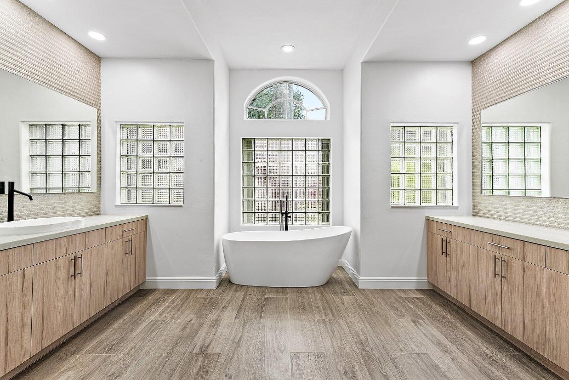 Saturnia - Residential