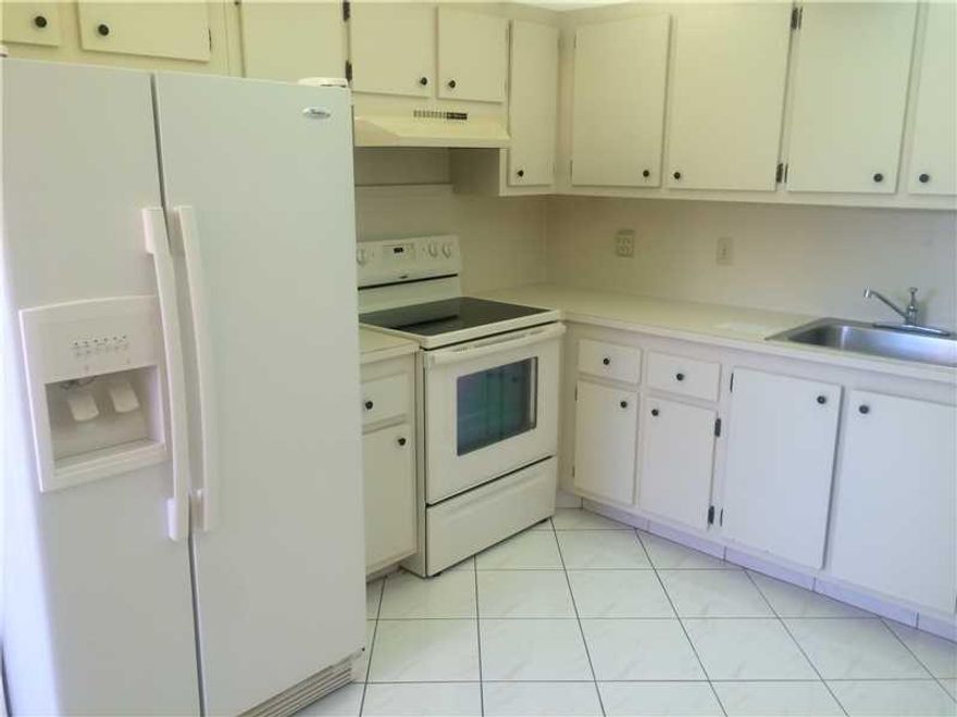 SPECTACULAR LAKE/FOUNTAIN VIEW OF THIS 2BEDROOM/2BATH BERMUDA MODEL. EXCELLENT LOCATION.  CLOSE TO THEATER AND GYM. NEW CARPET THROUGHOUT. PAINTED. FANS IN EVERY ROOM. CLEAN MOVE IN CONDITION. BIG/ENCLOSED BALCONY WITH SCREENS + JALOUSIE WINDOWS.. A MUST  SEE! ENJOY WYNMOOR'S COUNTRY CLUB LIFESTYLE! DETAILS/COMMENTS POSTED ARE NOT GUARANTEED. ASSOC REQUIRES 20% DOWN & 1 OCCUP 55+