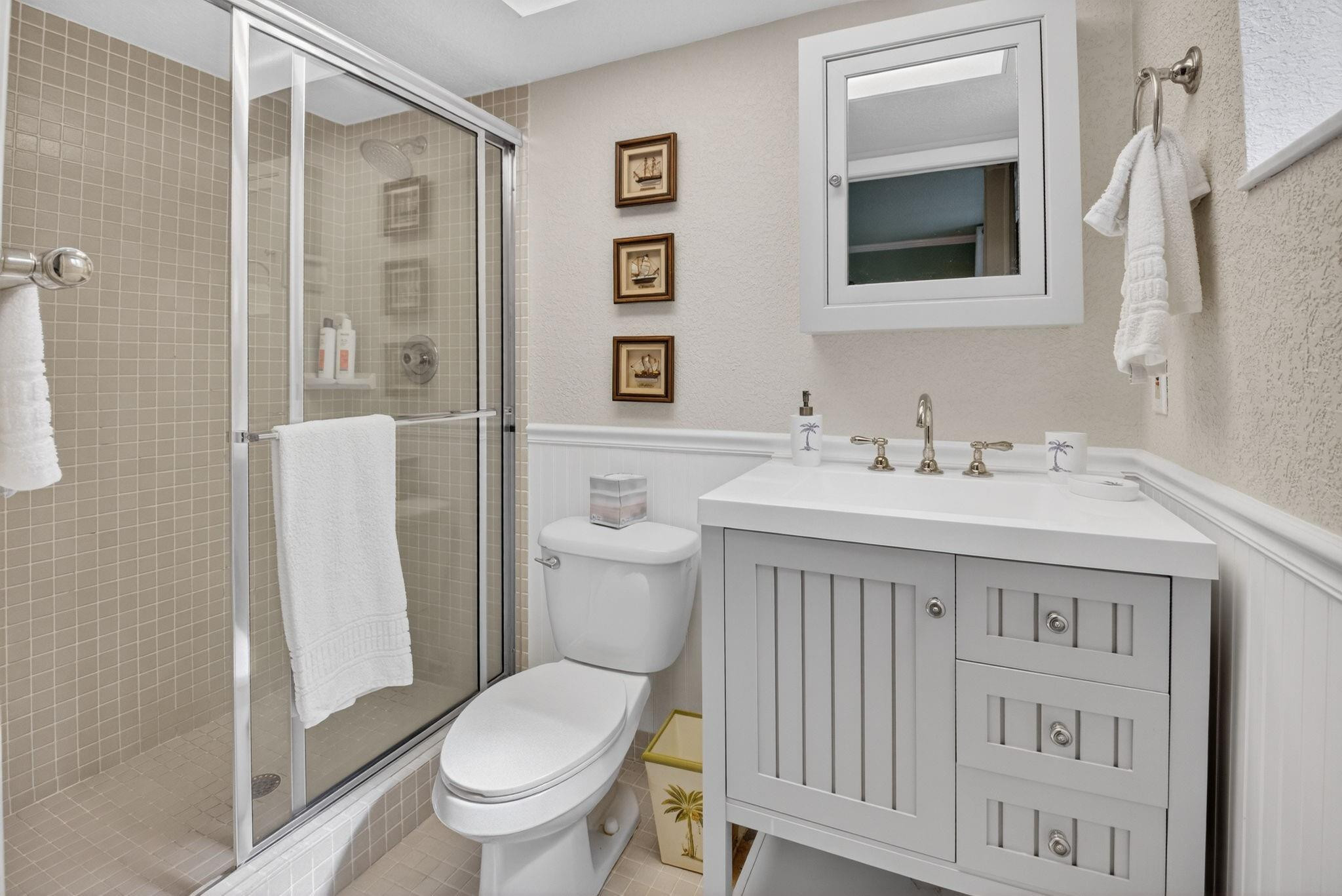 Las Verdes/OLEANDER CONDO - Residential