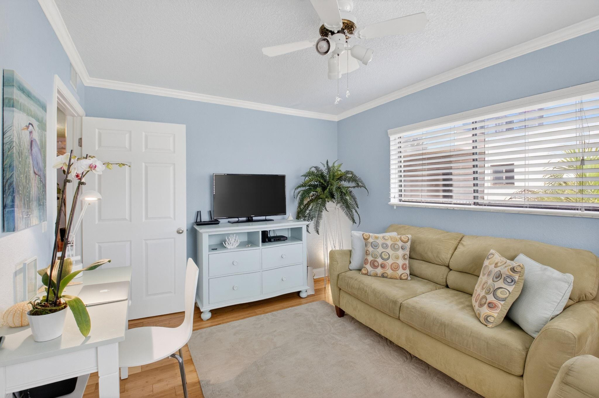 Las Verdes/OLEANDER CONDO - Residential