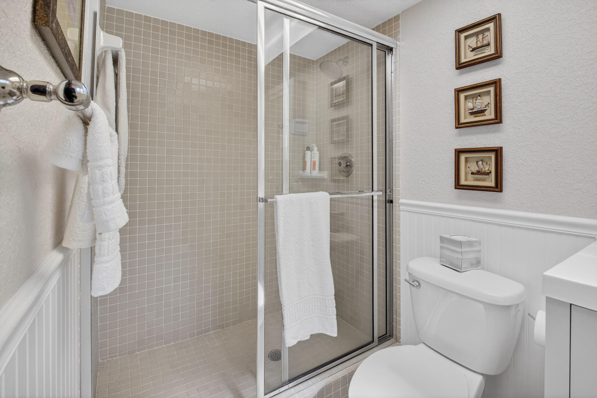 Las Verdes/OLEANDER CONDO - Residential