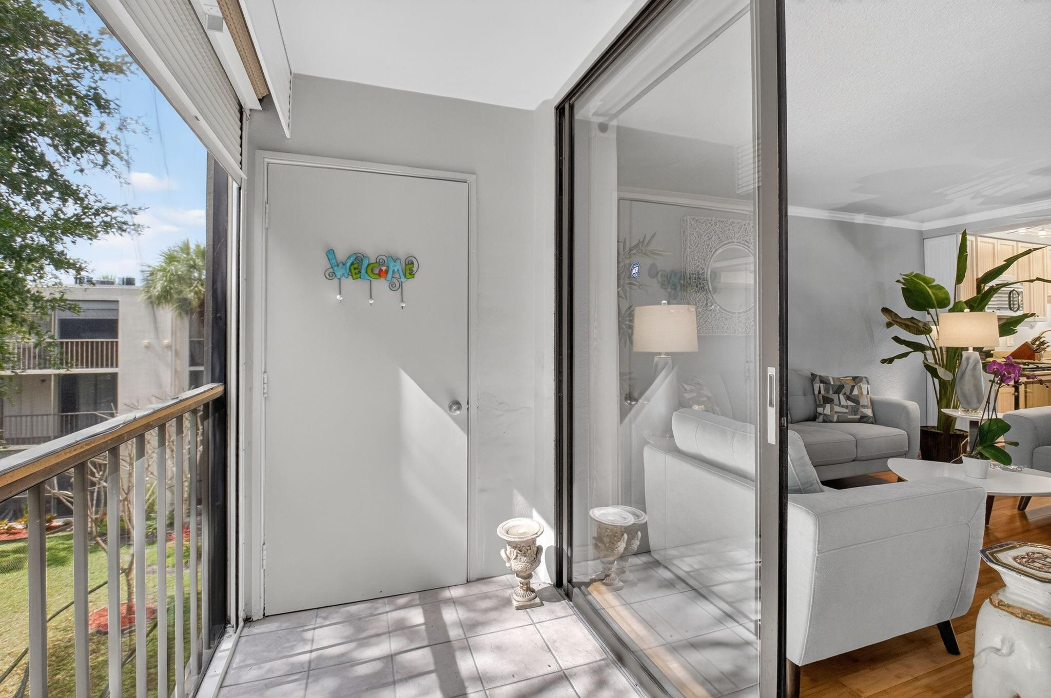 Las Verdes/OLEANDER CONDO - Residential