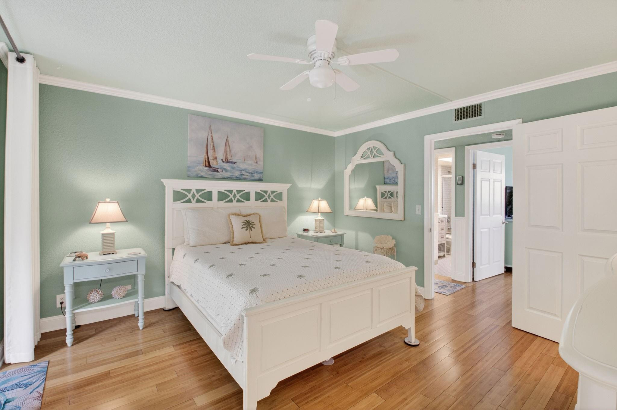 Las Verdes/OLEANDER CONDO - Residential