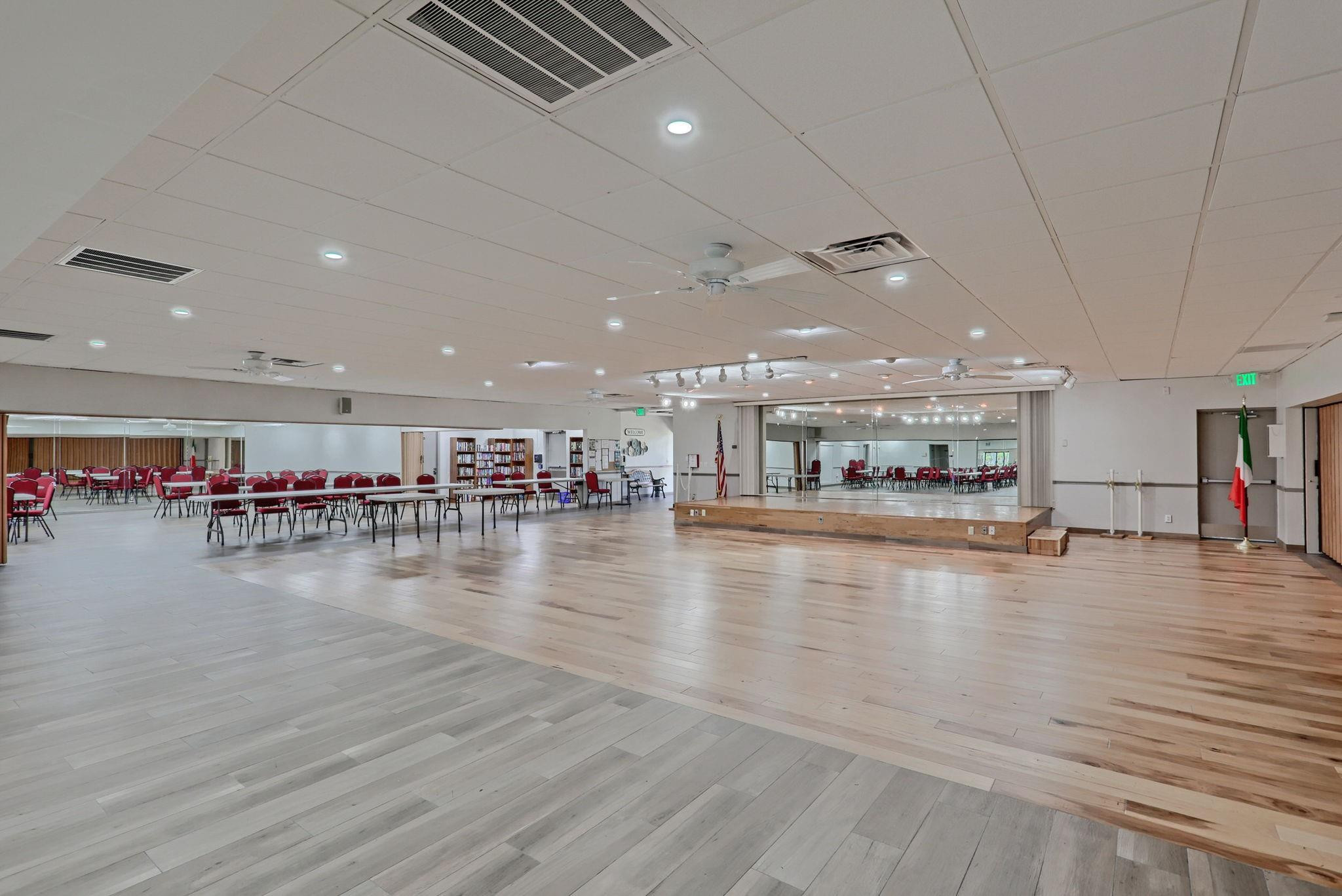 Las Verdes/OLEANDER CONDO - Residential