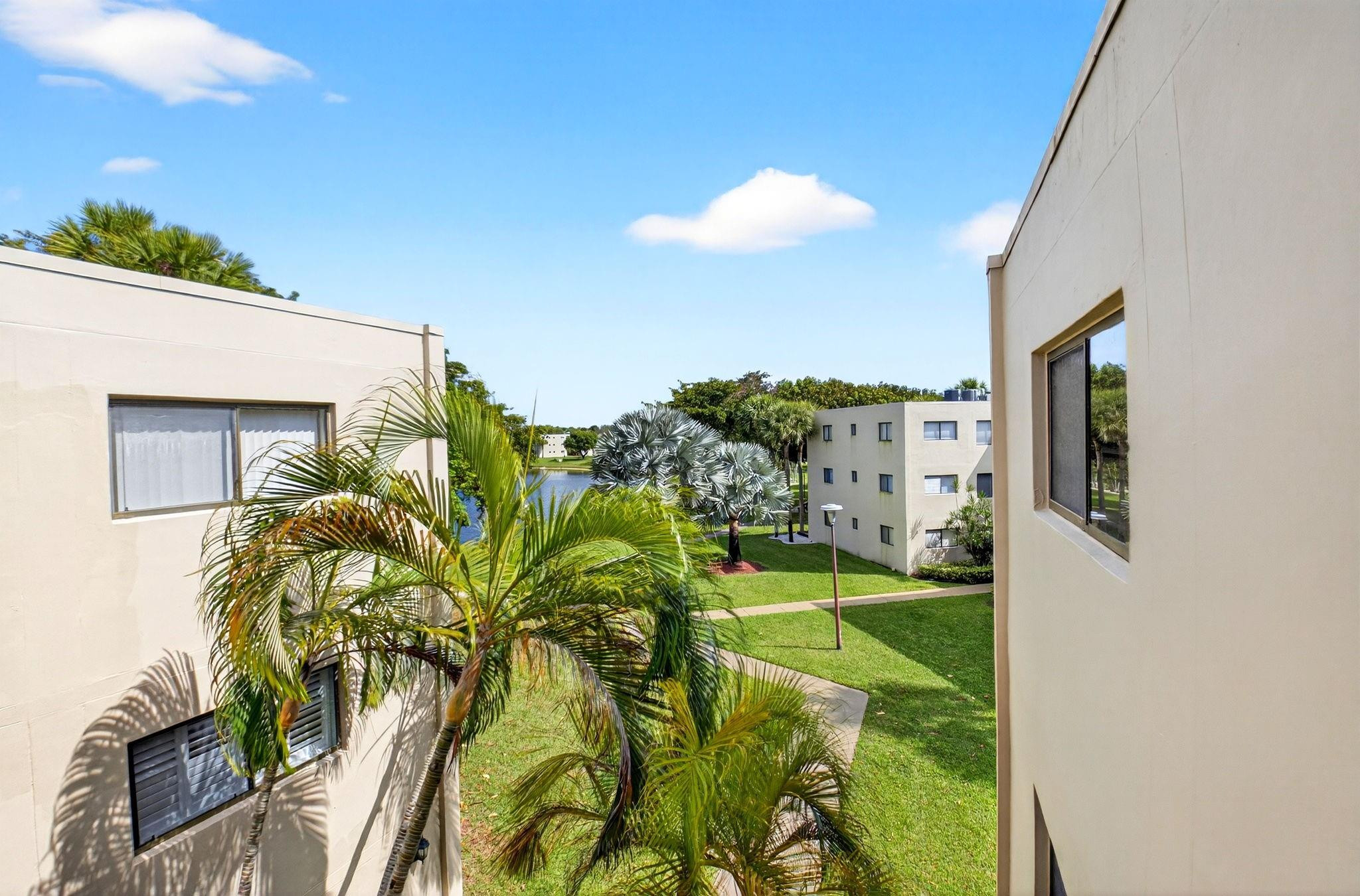 Las Verdes/OLEANDER CONDO - Residential