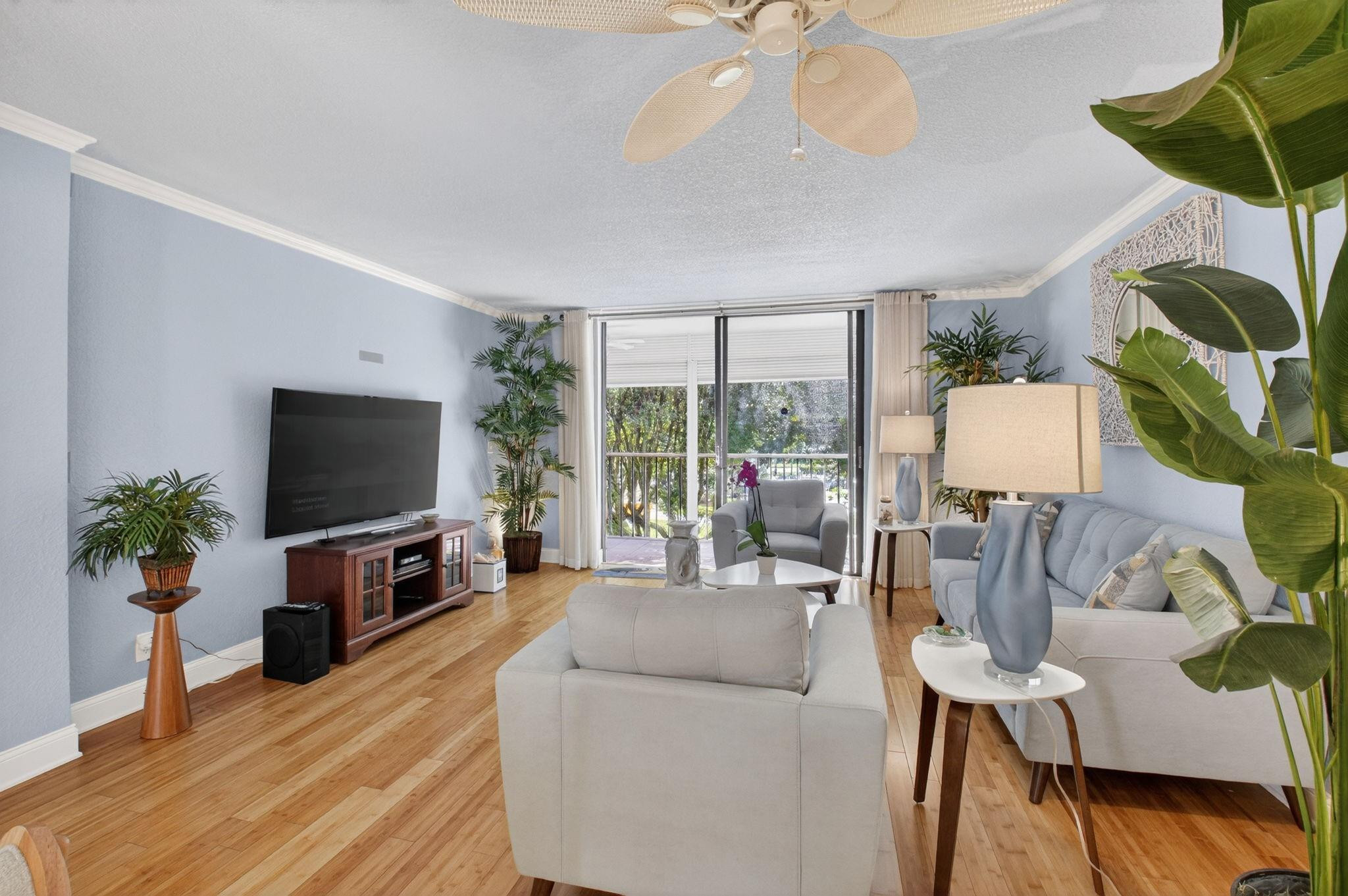 Las Verdes/OLEANDER CONDO - Residential