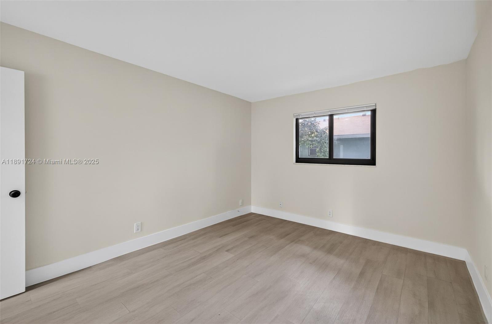 Sun Manors - Residential Lease