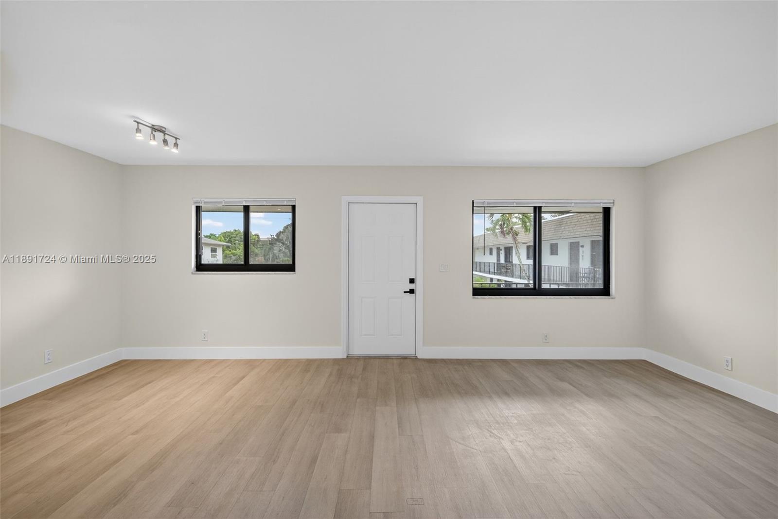 Sun Manors - Residential Lease