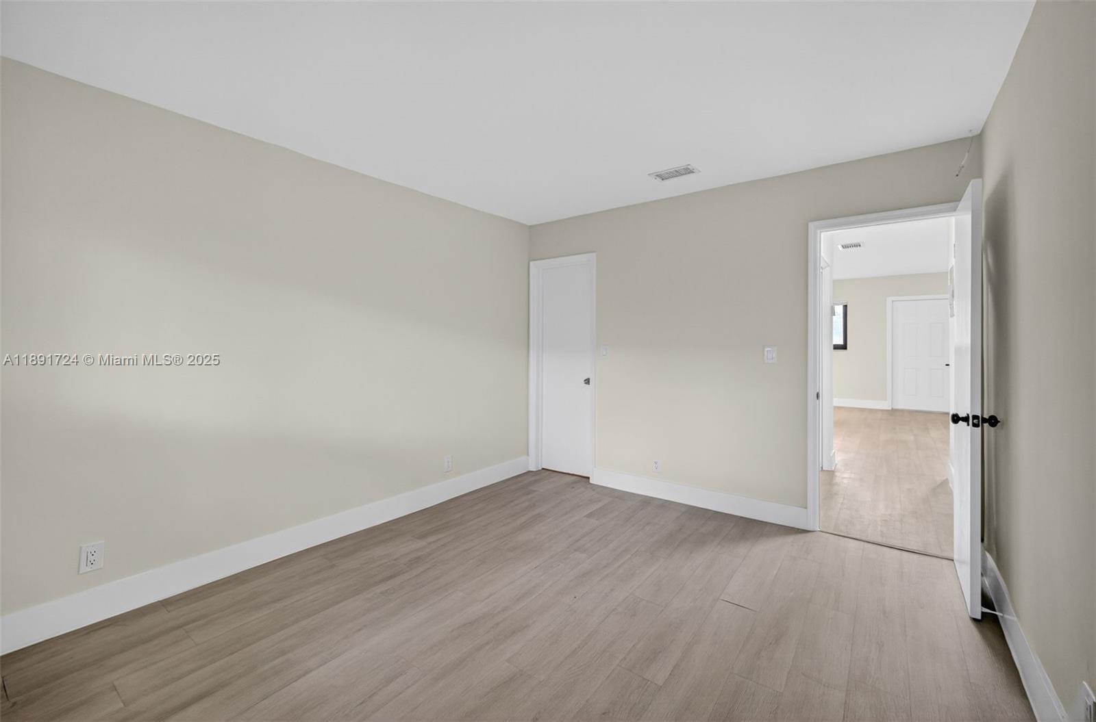 Sun Manors - Residential Lease