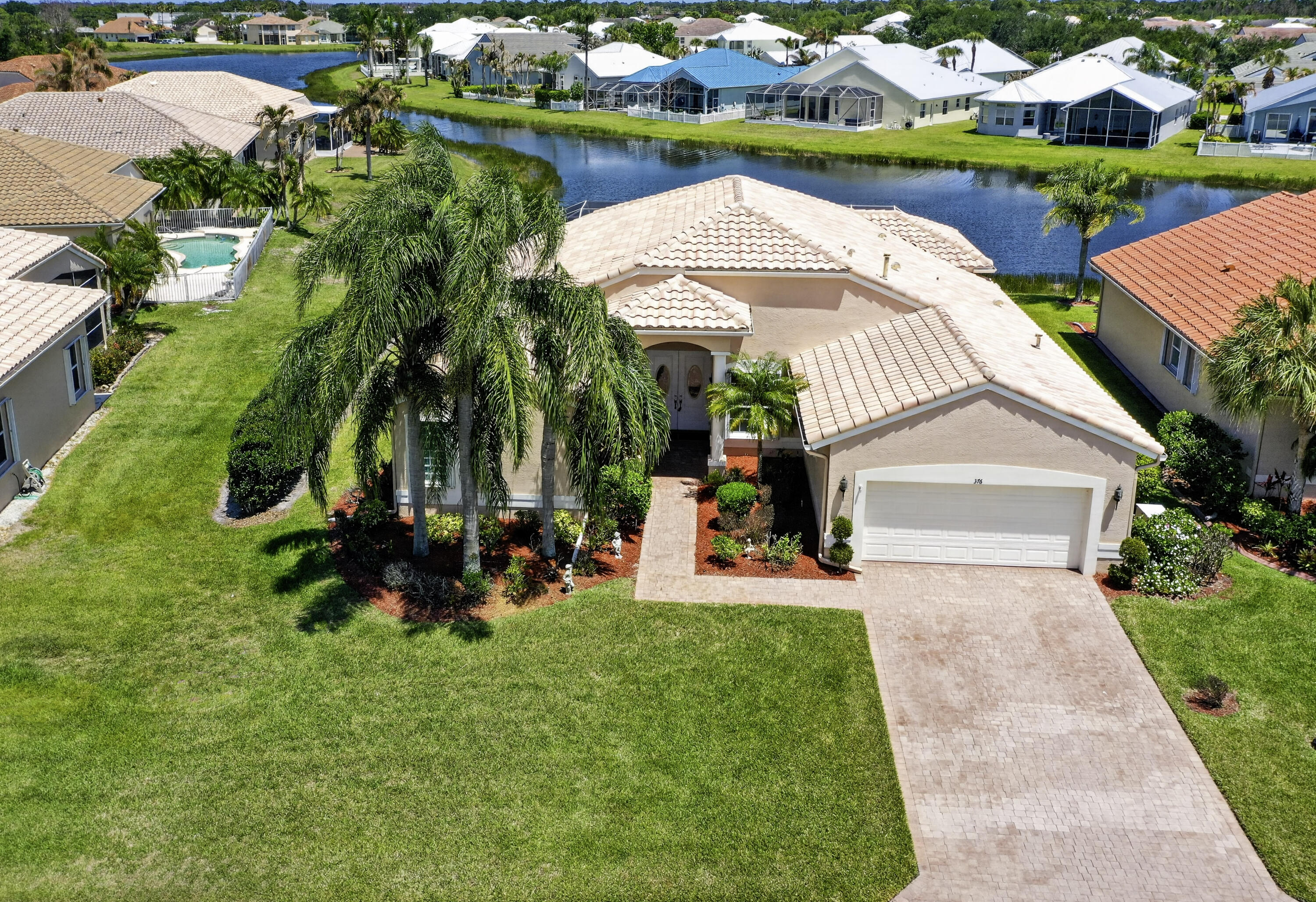 376 NW Shoreview Drive