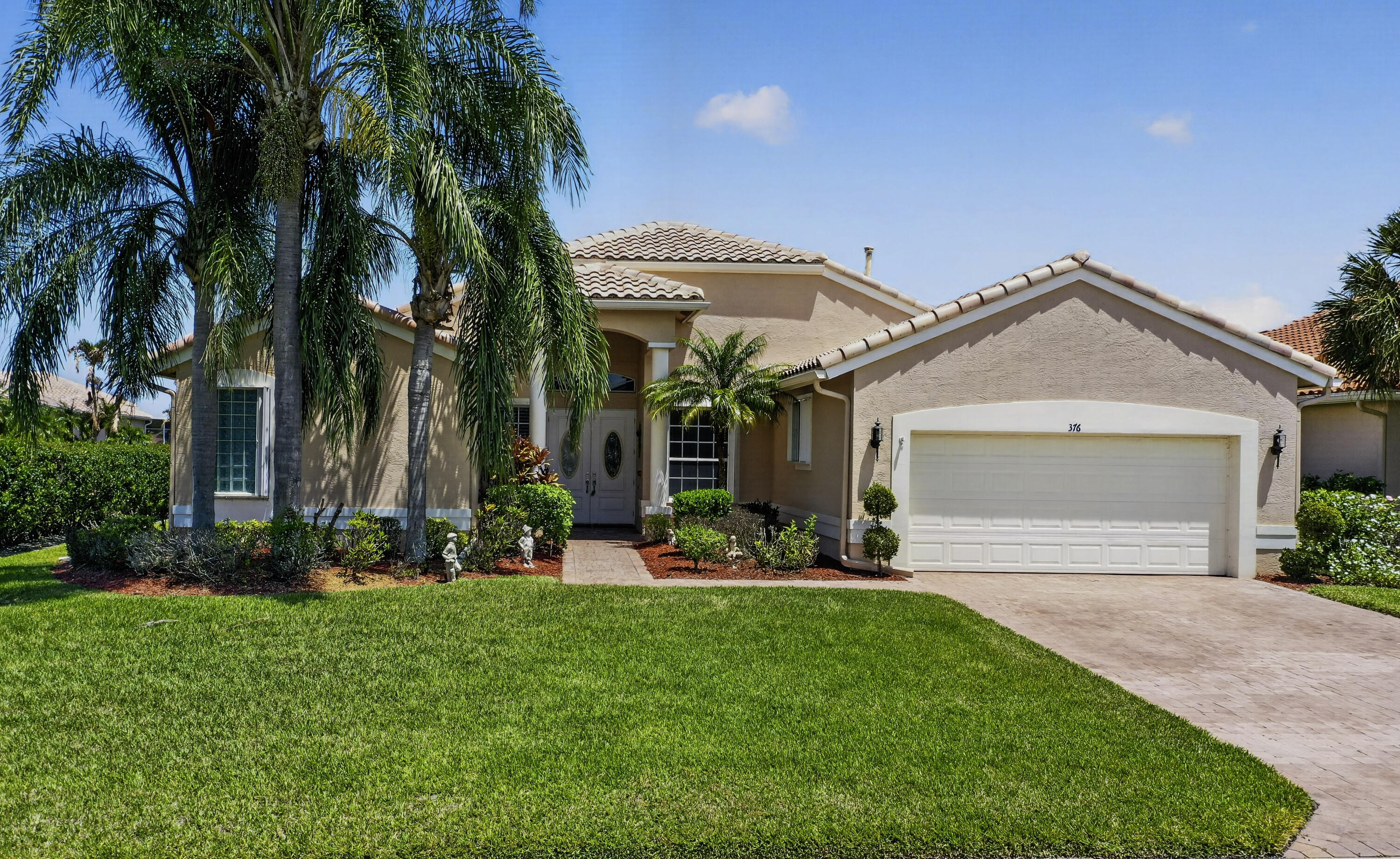 376 NW Shoreview Drive