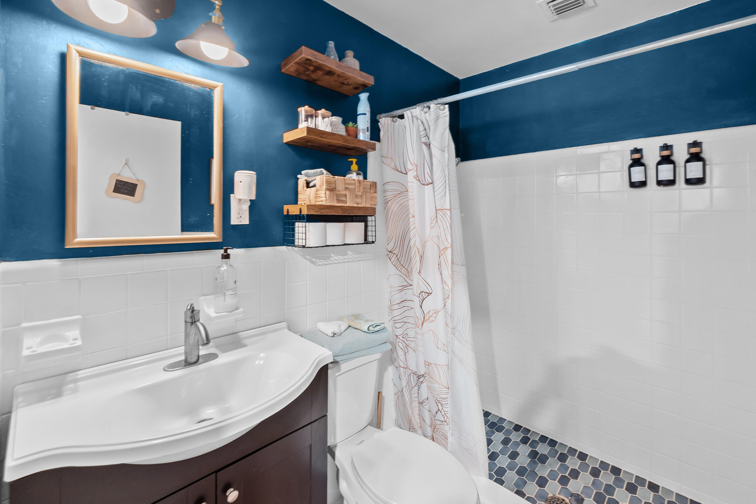 JUPITER ACRES - Residential