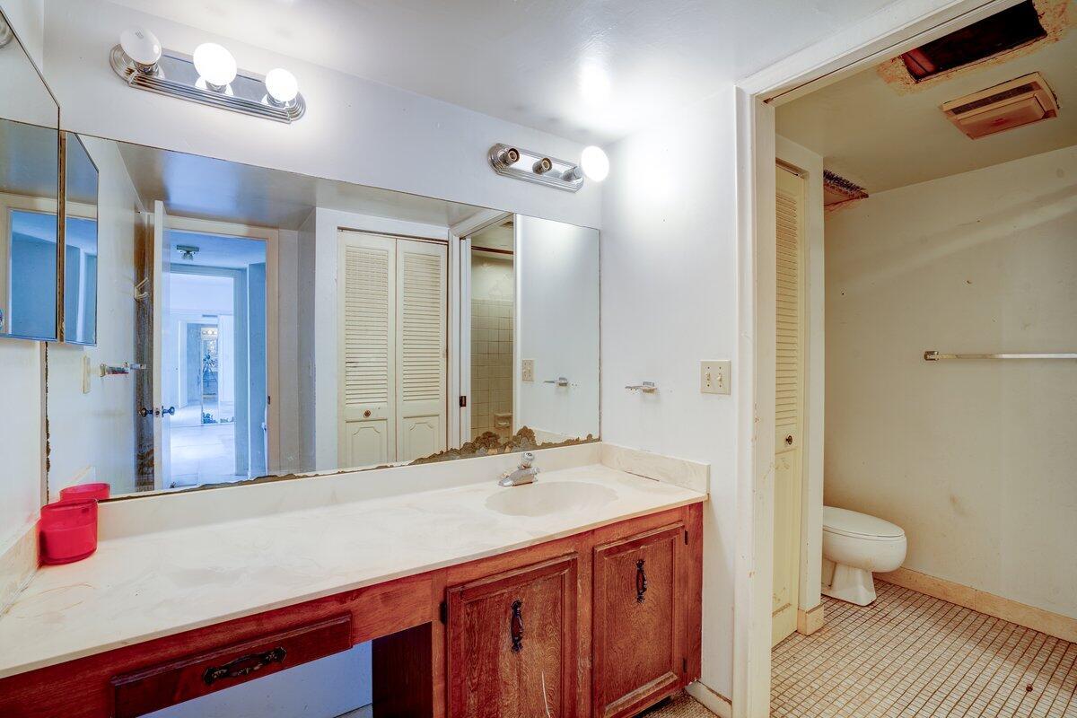 2645 Albatross Road N 4-D
