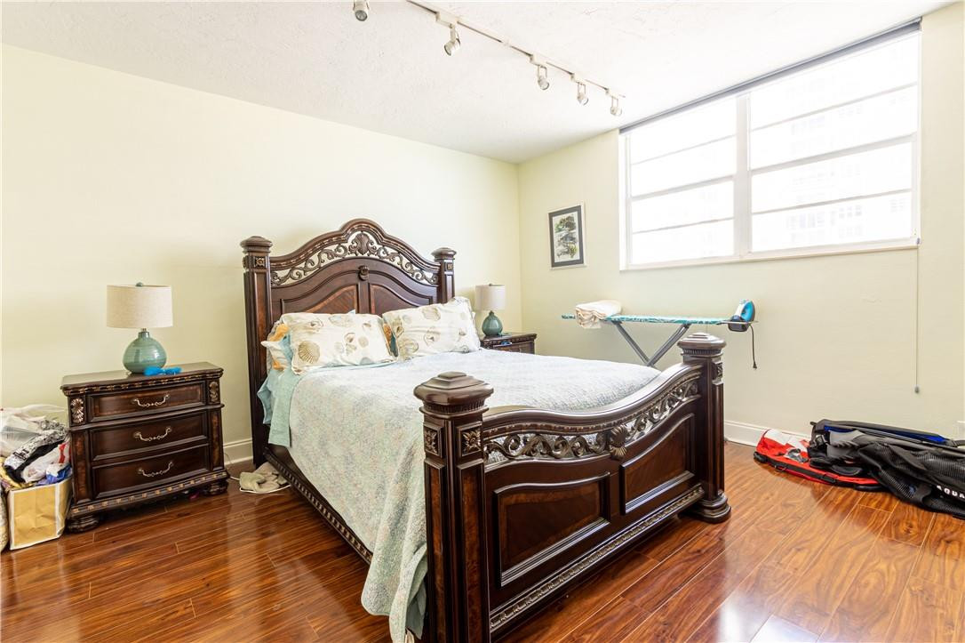 4250 Galt Ocean Drive 8j