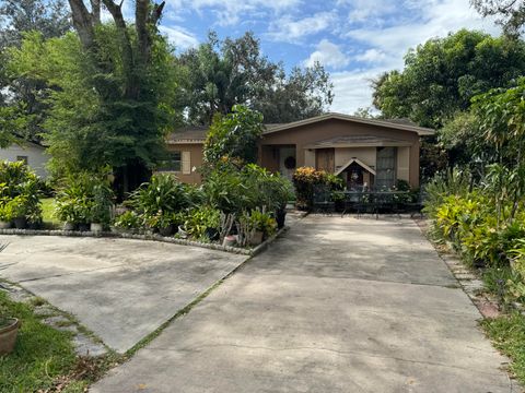 A home in Okeechobee