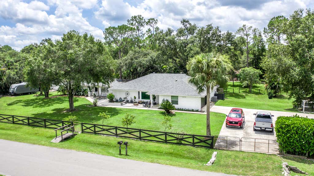 Photo of 12970 179th Ct N, Jupiter, FL 33478 (MLS # R11168112)