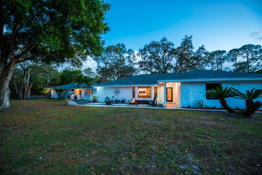 Photo of 12970 179th Ct N, Jupiter, FL 33478 (MLS # R11168112)