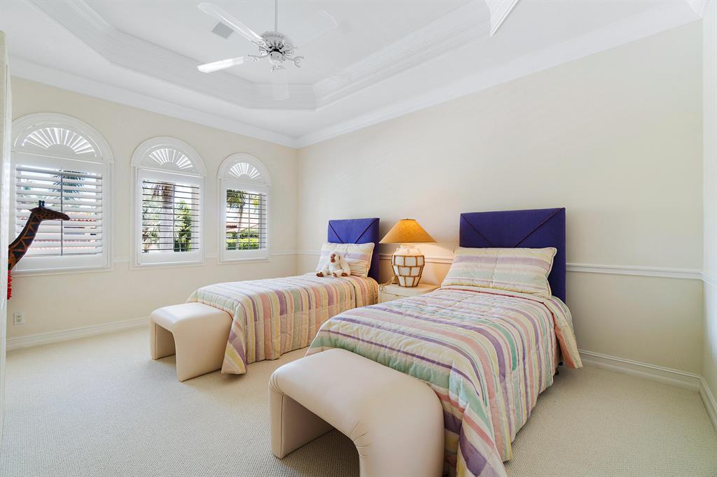 OCEAN PARK H W ROBBINS - Residential