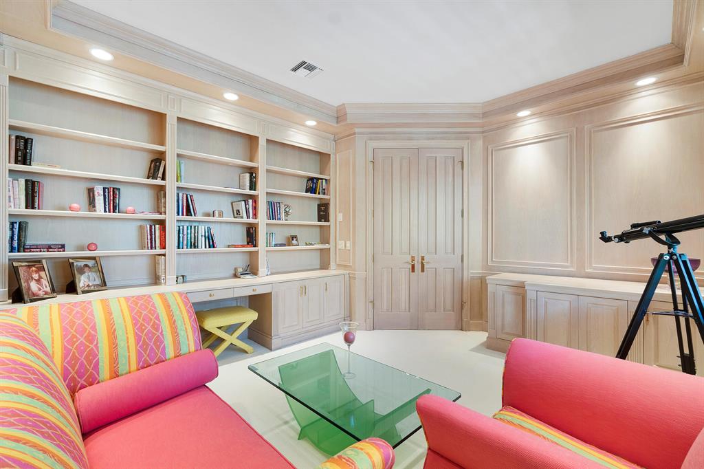 OCEAN PARK H W ROBBINS - Residential