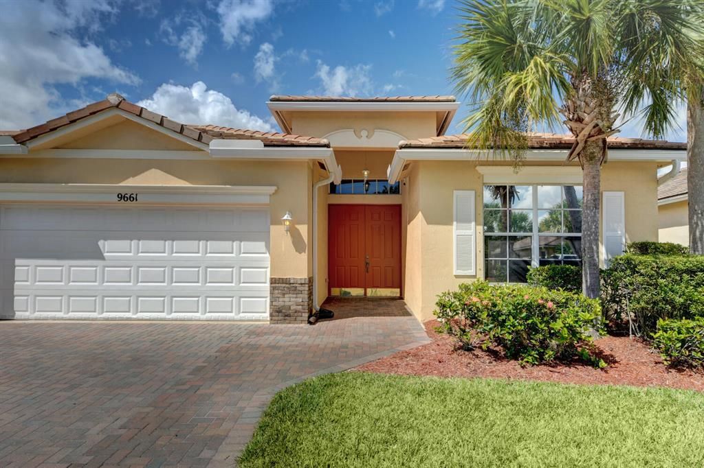 Photo of 9661 SW Lindale Trace Boulevard, Port Saint Lucie, FL 34987 (MLS # R10750588)