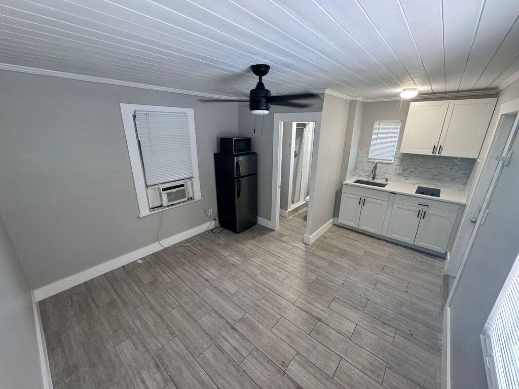 Photo of 2843 Forest Hill Boulevard #6, Palm Springs, FL 33406 (MLS # R11021816)