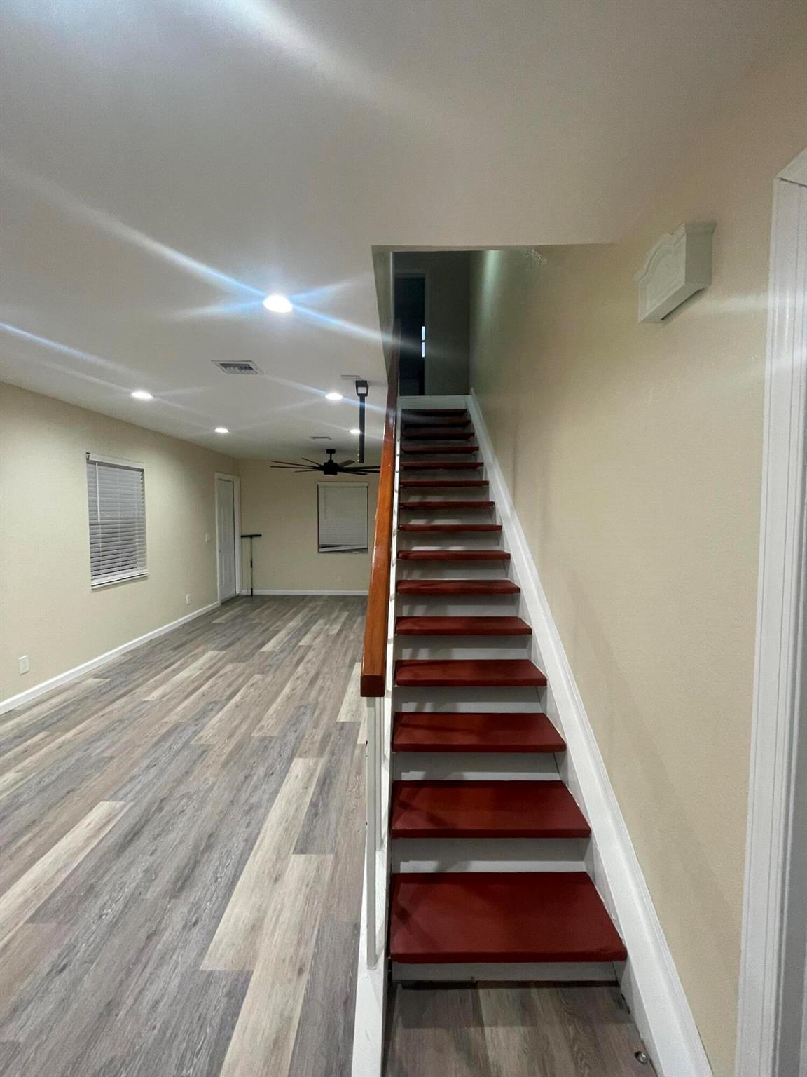 SOUTHLAND PARK - Residential Lease