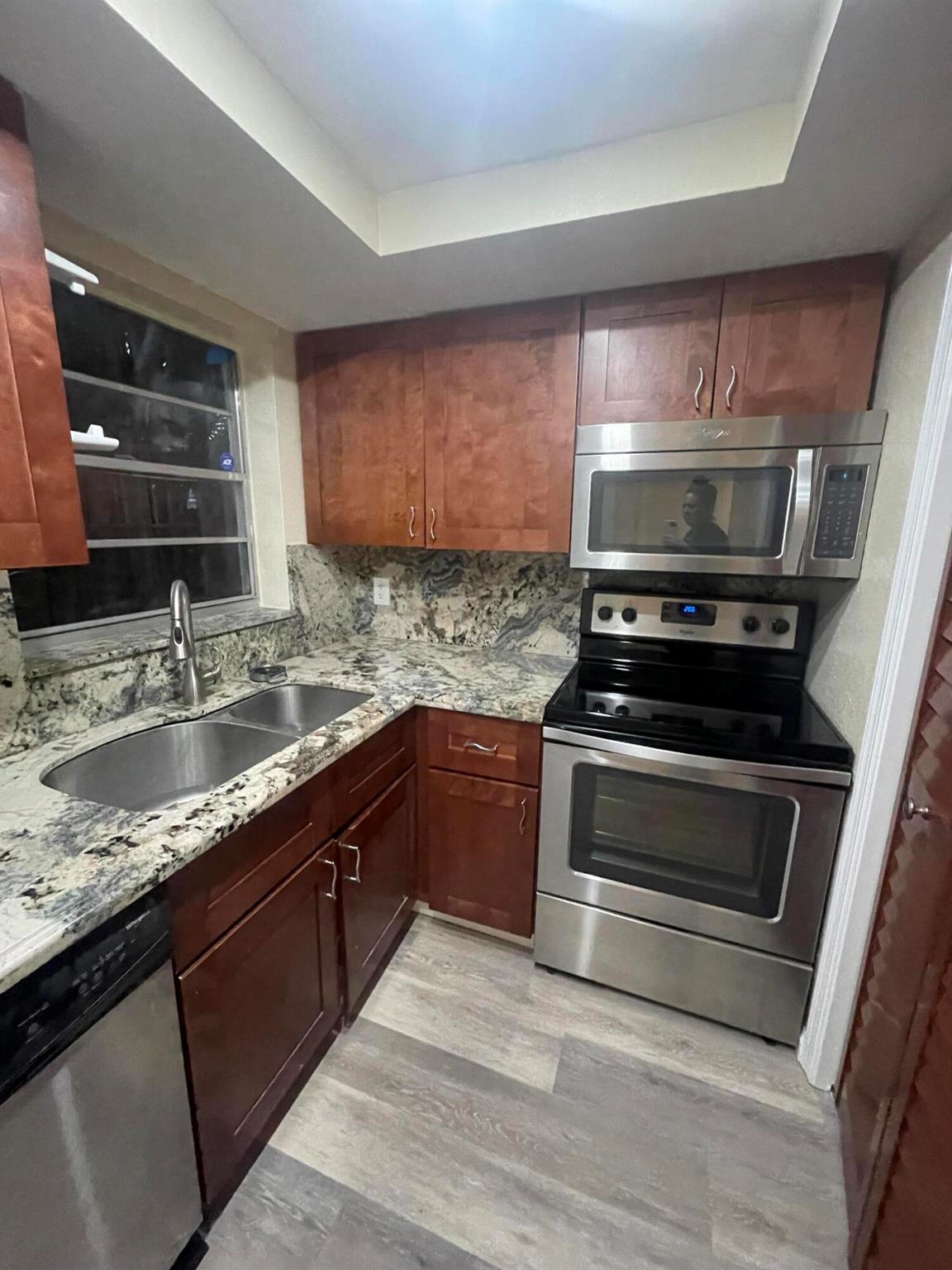 SOUTHLAND PARK - Residential Lease