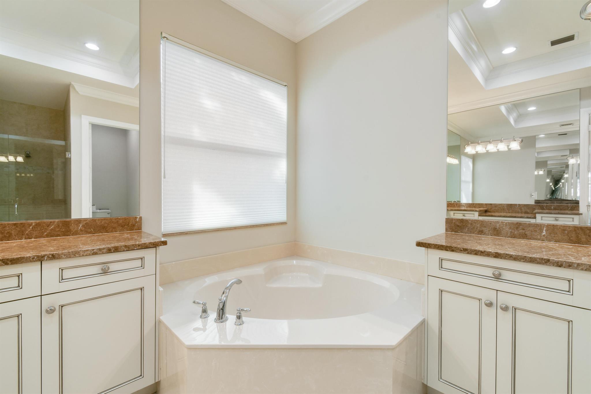 BAYHILL ESTATES - Residential