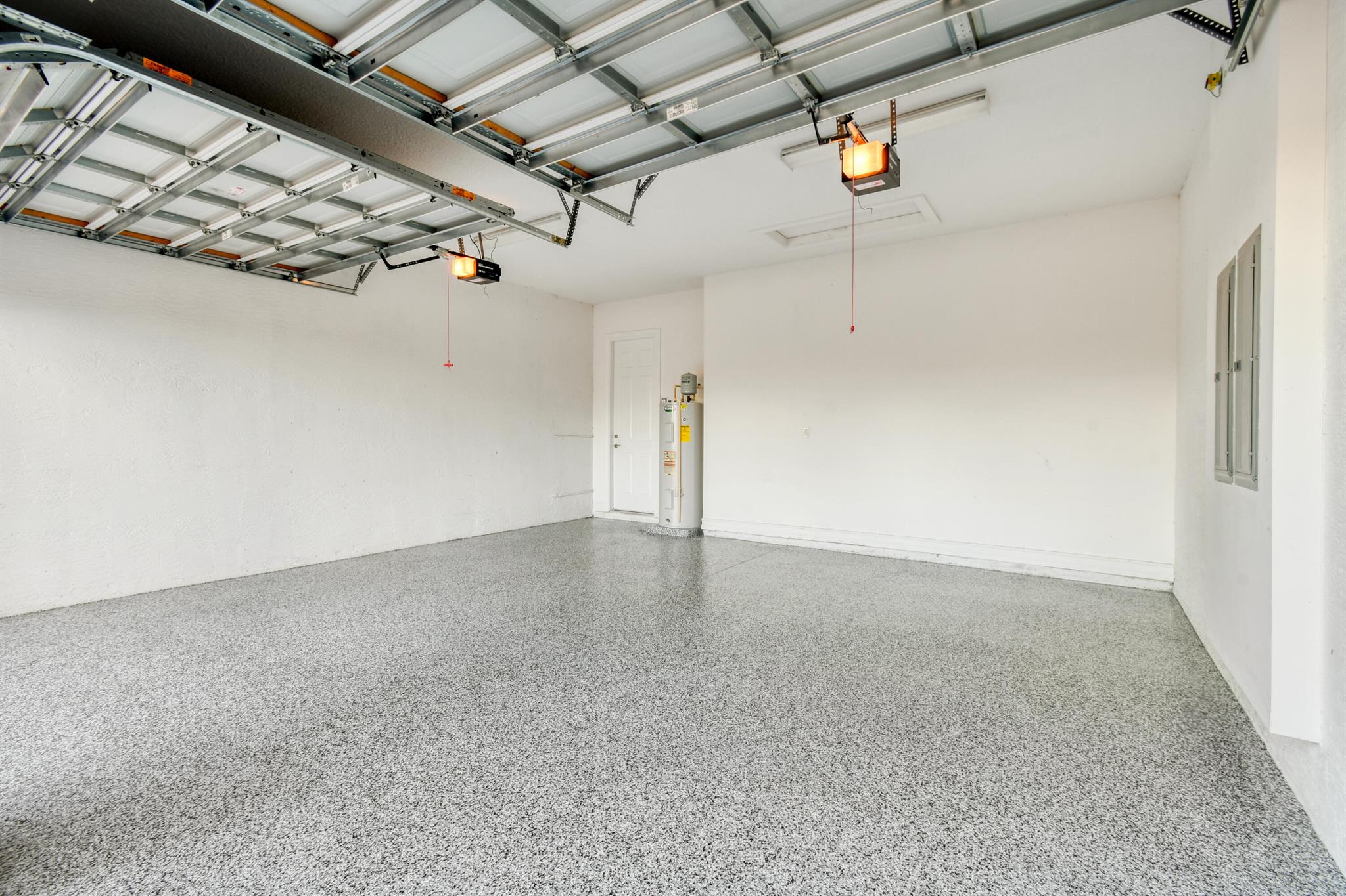 BAYHILL ESTATES - Residential