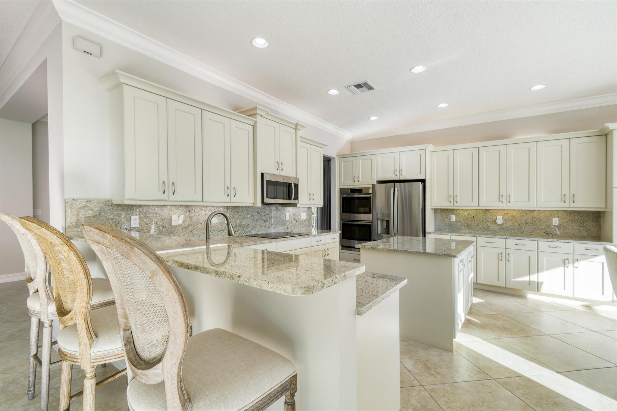 BAYHILL ESTATES - Residential