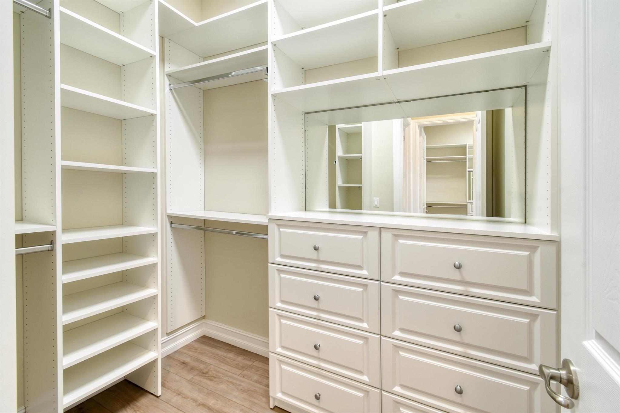 BAYHILL ESTATES - Residential