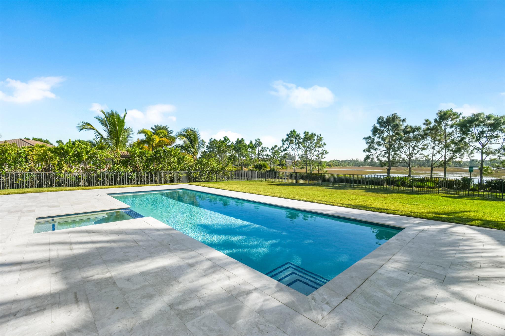 BAYHILL ESTATES - Residential