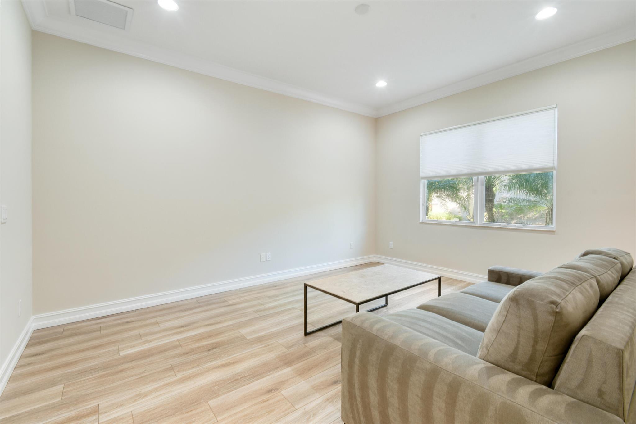 BAYHILL ESTATES - Residential