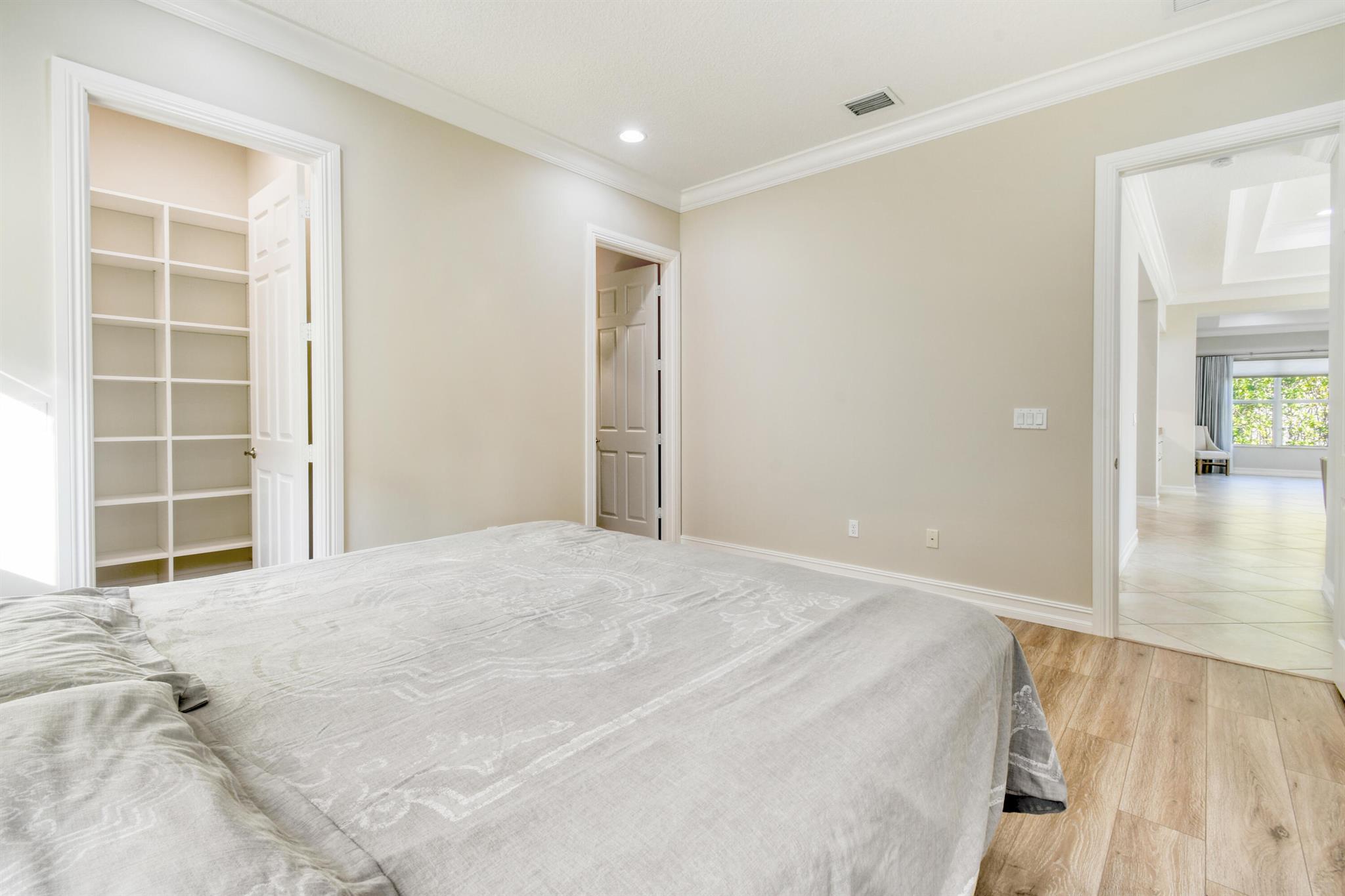 BAYHILL ESTATES - Residential