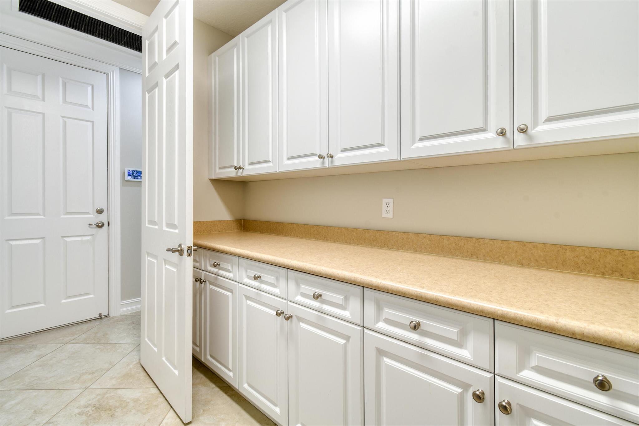 BAYHILL ESTATES - Residential