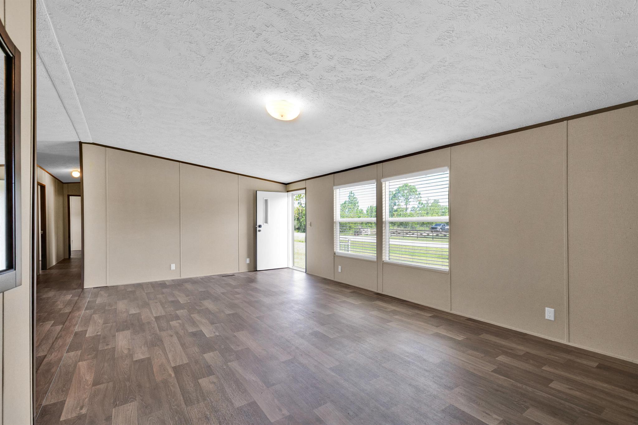 9400 Luna Drive