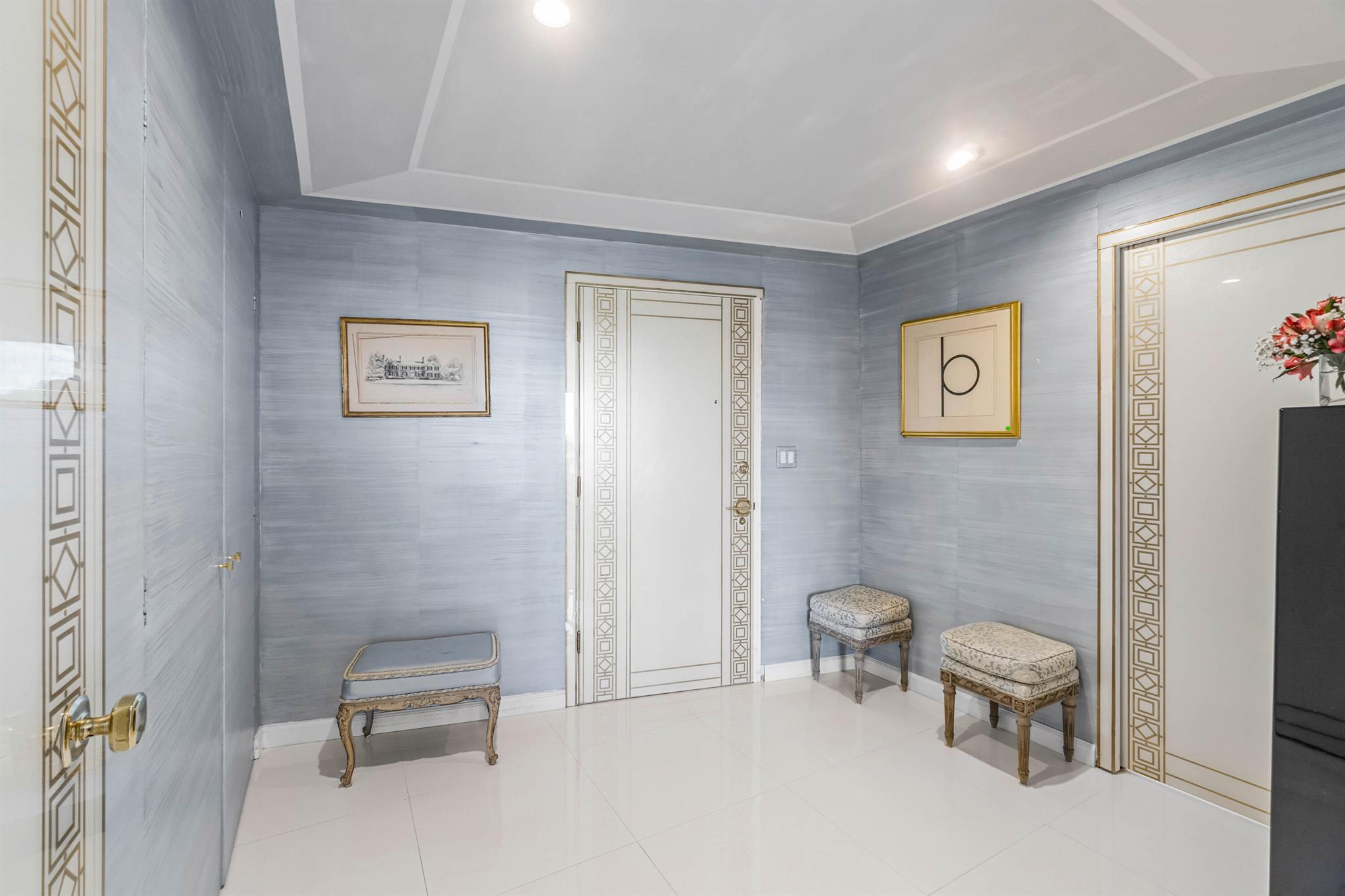 Palm Beach Towers - Residential